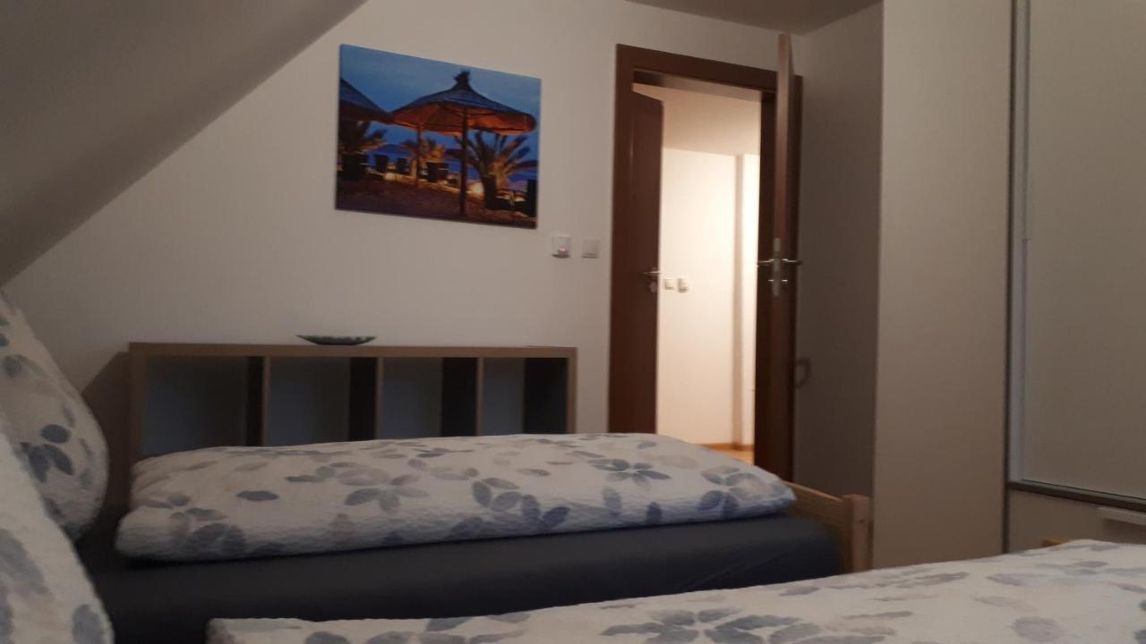 Apartamento Sarah Klein Aber Fein Wellesweiler Exterior foto