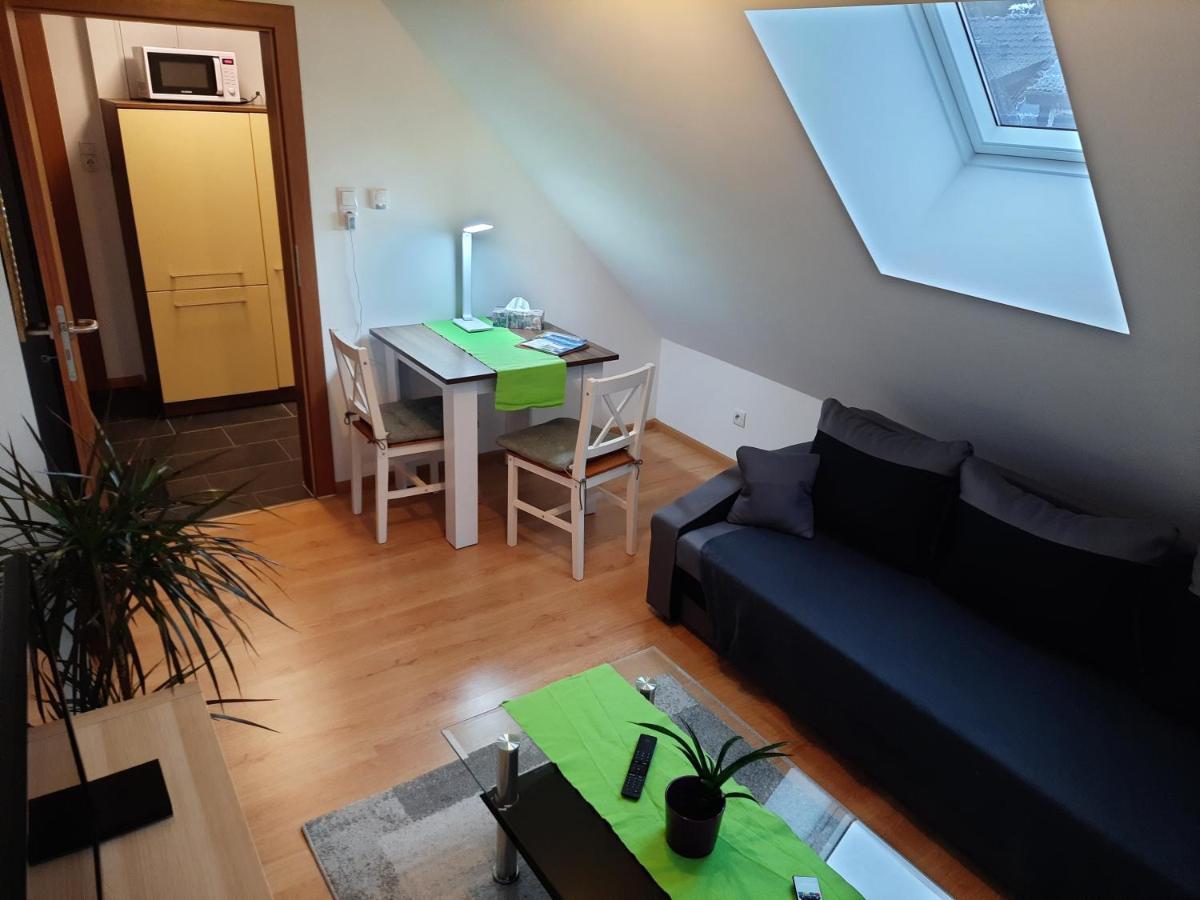 Apartamento Sarah Klein Aber Fein Wellesweiler Exterior foto