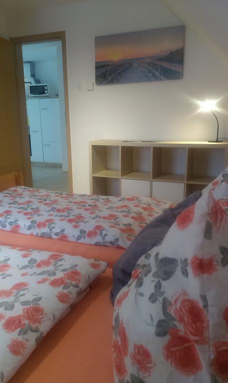 Apartamento Sarah Klein Aber Fein Wellesweiler Exterior foto
