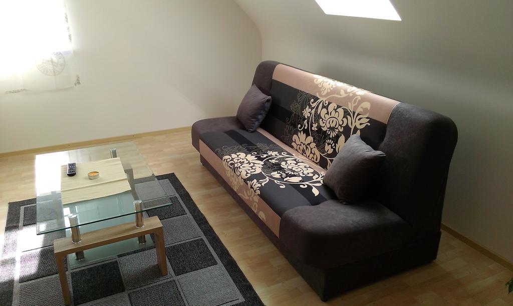 Apartamento Sarah Klein Aber Fein Wellesweiler Exterior foto